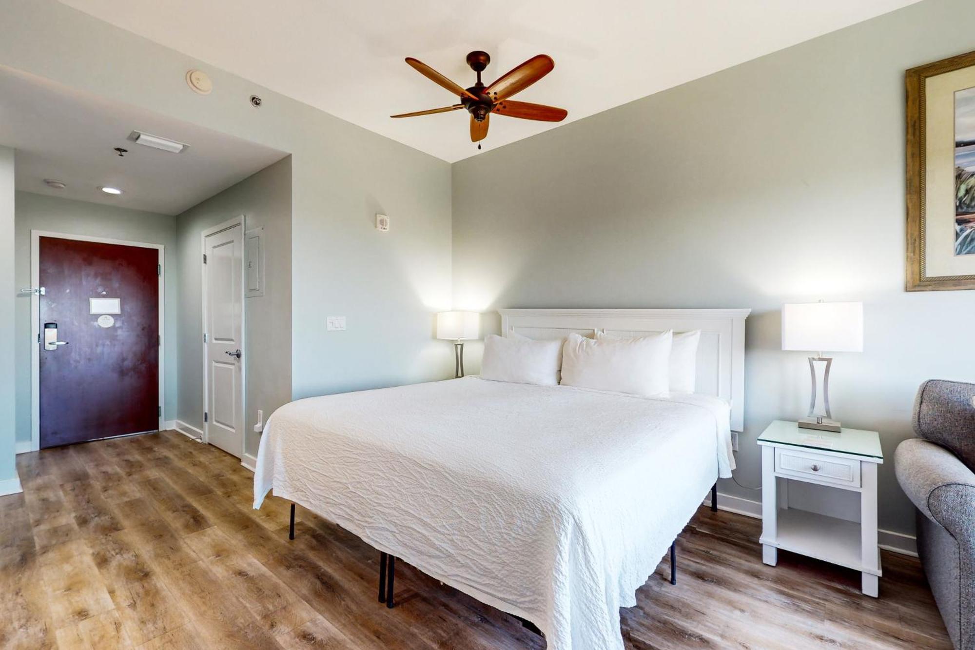 Luau Condos II Destin Room photo